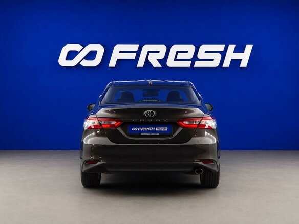2018 Toyota Camry VIII (XV70), коричневый - вид 3