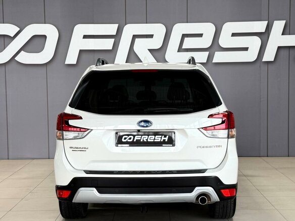 2019 Subaru Forester V, белый, 2830000 рублей - вид 4