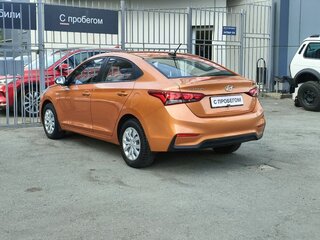 2017 Hyundai Solaris II, оранжевый, 1070000 рублей, вид 5