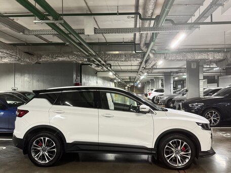 2022 Geely Coolray I, белый, 1690000 рублей, вид 3