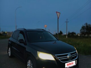2011 Volkswagen Tiguan I, чёрный, 850000 рублей, вид 2