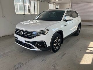 2023 Volkswagen Tayron I Рестайлинг, белый, 2400000 рублей, вид 3