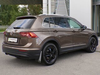 2018 Volkswagen Tiguan II, коричневый, 2404000 рублей, вид 4