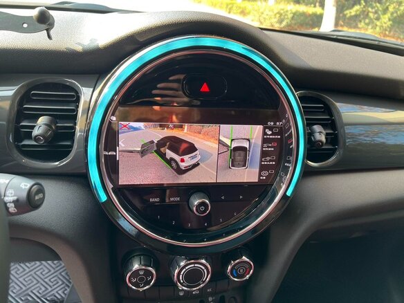 2023 Mini Hatch One III (F55/F56) Рестайлинг 2, бежевый, 2170700 рублей - вид 13