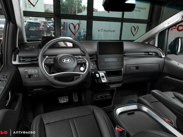 2026 Hyundai Staria I, чёрный - вид 10