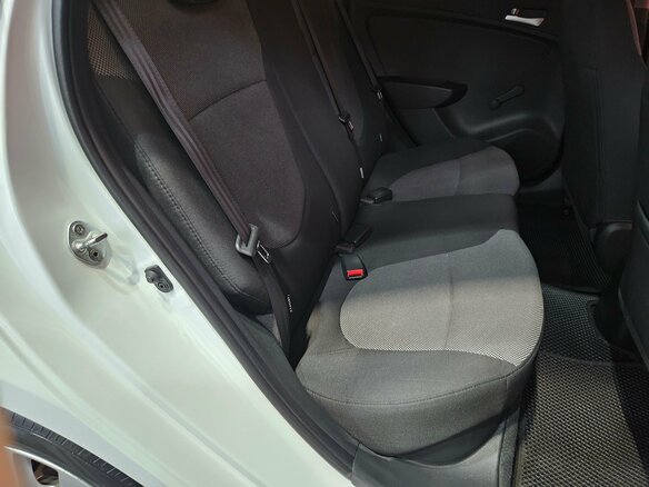 2013 Hyundai Solaris I, белый, 789000 рублей - вид 11