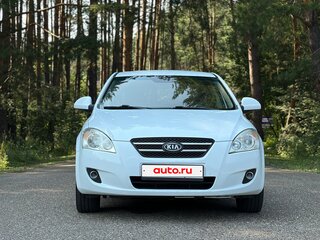 2009 Kia Ceed I, белый, 650000 рублей, вид 3