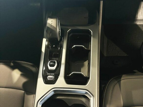 2026 Geely Okavango I Рестайлинг, серый, 4025990 рублей - вид 8