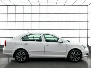 2013 Skoda Octavia II (A5) Рестайлинг, белый, 859000 рублей, вид 5