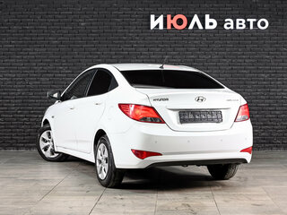 2014 Hyundai Solaris I Рестайлинг, белый, 720000 рублей, вид 3