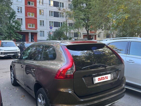 2014 Volvo XC60 I Рестайлинг, коричневый, 2050000 рублей - вид 1