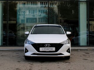 2021 Hyundai Solaris II Рестайлинг, белый, 1695000 рублей, вид 2