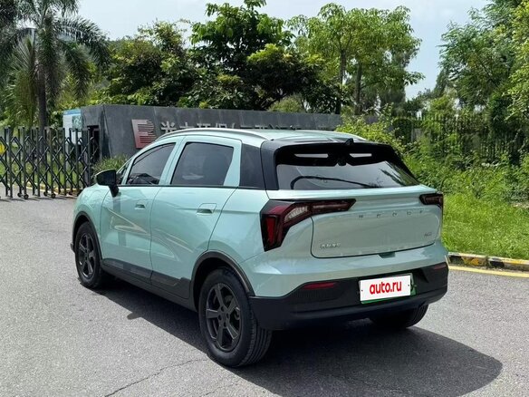 2024 Geely Geometry E 39.4 kWh, голубой, 1450678 рублей - вид 5