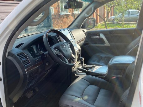 2015 Toyota Land Cruiser 200 Series Рестайлинг 2, белый, 5200000 рублей, вид 5