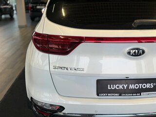 2019 Kia Sportage IV Рестайлинг, белый, 1995000 рублей, вид 5