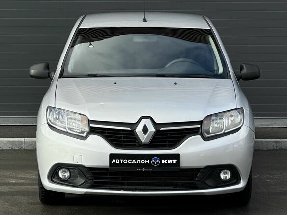 2017 Renault Logan II, серебристый, 599000 рублей - вид 1