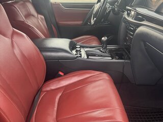 2019 Lexus LX 570 III Рестайлинг 2, чёрный, 8500000 рублей, вид 4