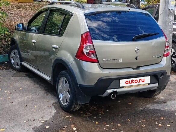 2011 Renault Sandero Stepway I, бежевый, 550000 рублей - вид 3
