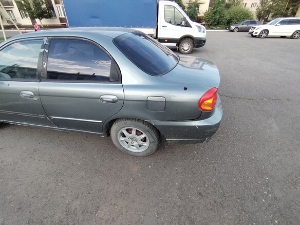 2006 Kia Spectra I Рестайлинг 2, серый, 150000 рублей - вид 2