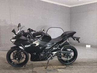 2021 Kawasaki Ninja 400, чёрный, 515000 рублей, вид 2