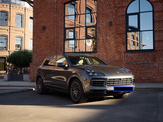 2020 Porsche Cayenne III, серый, 6730000 рублей, вид 5