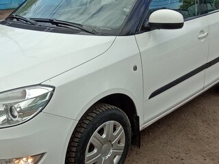 2012 Skoda Fabia II Рестайлинг, белый, 770000 рублей, вид 4