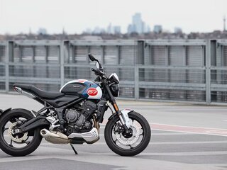 2024 Triumph Trident 660, синий, 1150000 рублей, вид 2
