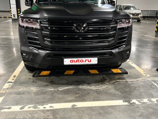2024 Toyota Land Cruiser 300 Series, чёрный, 13700000 рублей, вид 4