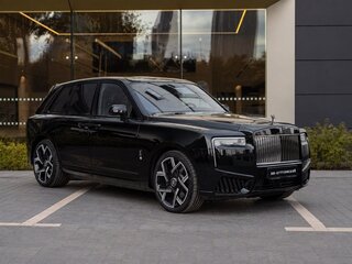 2026 Rolls-Royce Cullinan Black Badge I Рестайлинг (Series II), чёрный, 72500000 рублей, вид 1