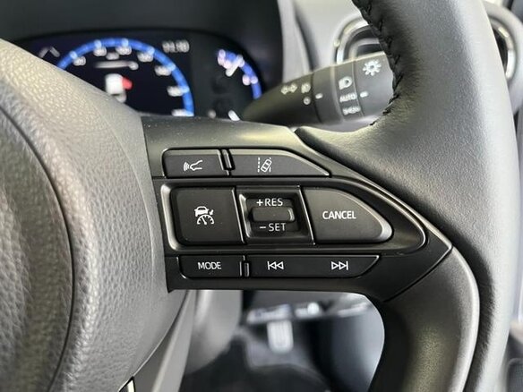 2022 Toyota Yaris Cross I, белый - вид 11
