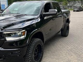 2018 Ram 1500 Crew Cab V, чёрный, 5800000 рублей, вид 2