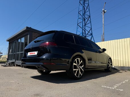2019 Volkswagen Golf VII Рестайлинг, чёрный, 2350000 рублей, вид 3