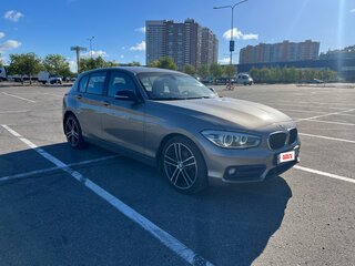 2015 BMW 1 серии 118i II (F20/F21) Рестайлинг, серый, 1700000 рублей, вид 3