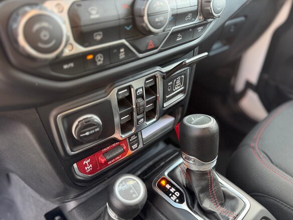 2020 Jeep Gladiator II (JT), белый, 6000000 рублей - вид 22