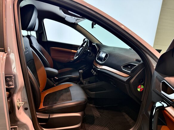 2026 Lada (ВАЗ) Vesta SW I Рестайлинг (NG), серый, 2000000 рублей - вид 18