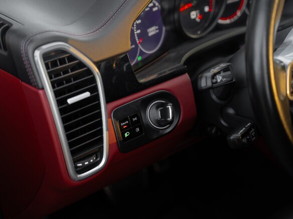 2021 Porsche Cayenne S III, чёрный, 7500000 рублей - вид 32