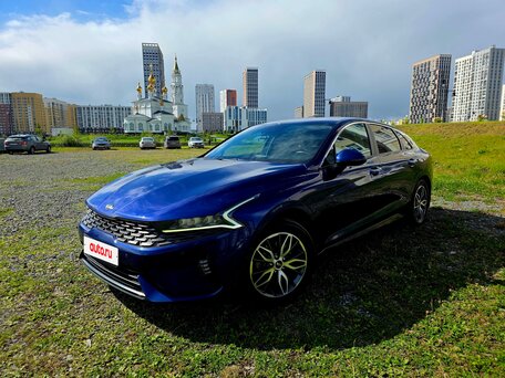 2021 Kia K5 III, синий, 2400000 рублей, вид 1