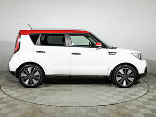 2018 Kia Soul II Рестайлинг, белый, 1499700 рублей, вид 4