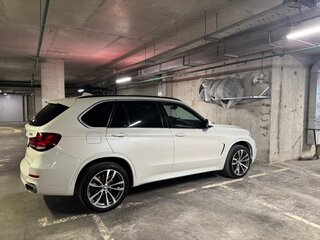 2015 BMW X5 35i III (F15), белый, 3500000 рублей, вид 4