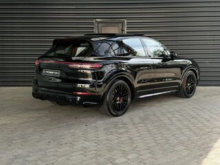 2021 Porsche Cayenne GTS III, чёрный, 11990000 рублей, вид 5