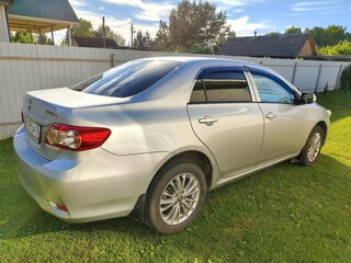 2010 Toyota Corolla X (E140, E150) Рестайлинг, серебристый, 1080000 рублей, вид 3