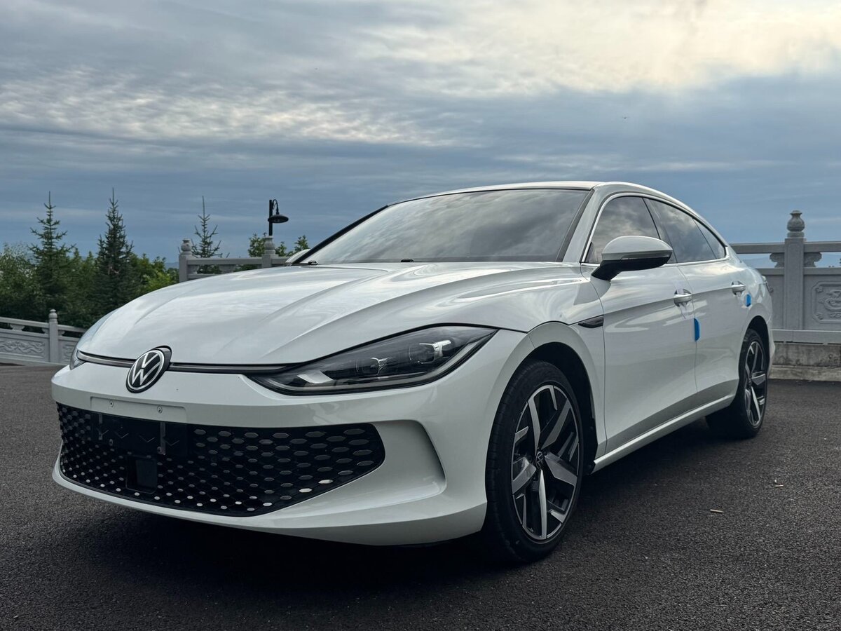 Открыть фотографии: Volkswagen Lamando II