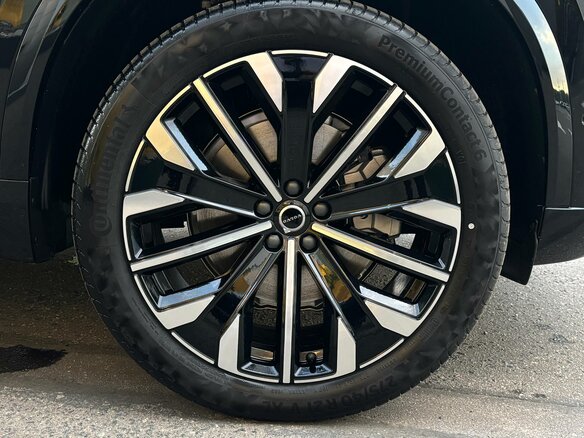 2026 Volvo XC90 B5 II Рестайлинг 2, чёрный, 11100000 рублей - вид 25
