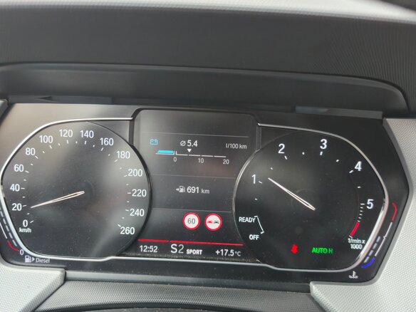 2021 BMW 1 серии 116d III (F40), серый, 1870000 рублей - вид 21