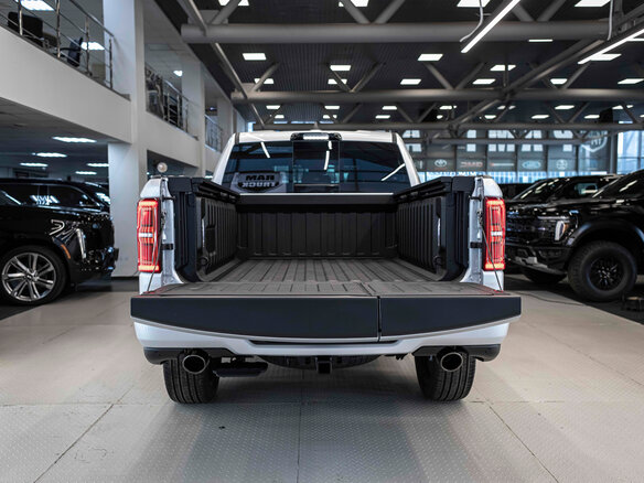 2026 Ram 1500 Crew Cab V Рестайлинг, серебристый, 9490000 рублей - вид 8