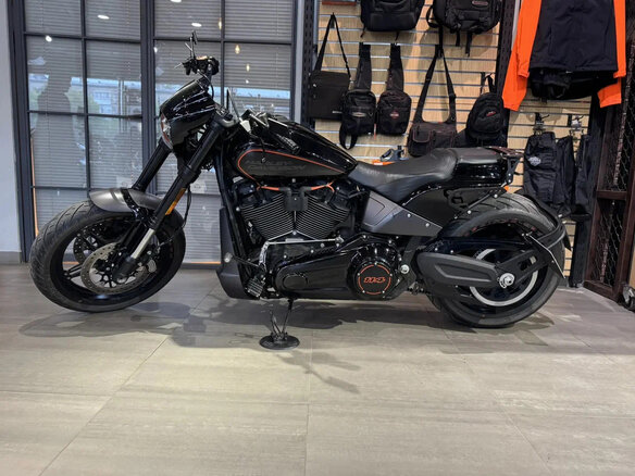 2018 Harley-Davidson FXDR 114, чёрный, 2400000 рублей