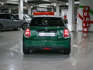 2020 Mini Hatch Cooper III (F55/F56) Рестайлинг, зелёный, 2625000 рублей, вид 5