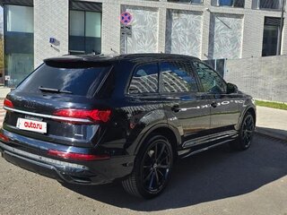 2020 Audi Q7 55 TFSI II (4M) Рестайлинг, чёрный, 6099000 рублей, вид 3