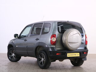 2017 Chevrolet Niva I Рестайлинг, серый, 639000 рублей, вид 4