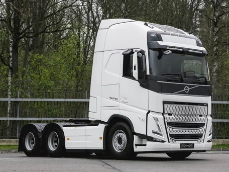 2023 Volvo FH, белый, 17100000 рублей, вид 5